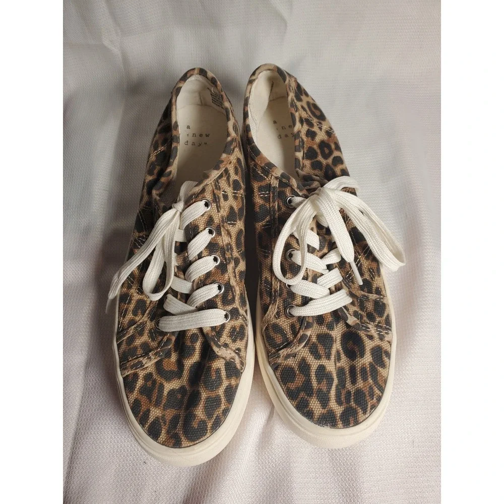 A‎ New Day Women's Leopard Print Lace-Up Canvas Sneakers - Size 9